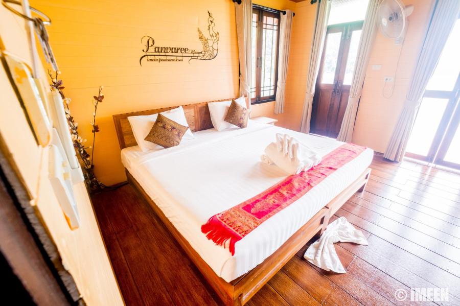 Panvaree Resort: Garret House King bedroom